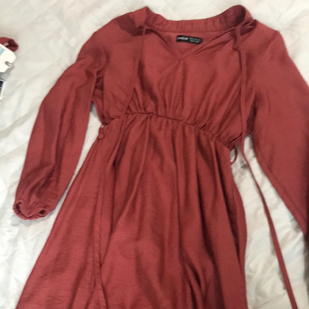 Shown knee length dress